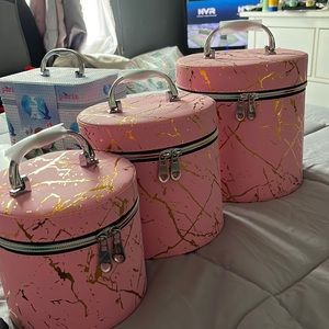 New set 3 box cosmetic with their mirror